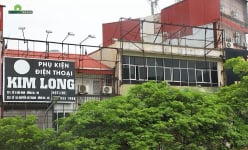 Video: Hàng loạt biển quảng cáo trơ khung, hoen gỉ, xuống cấp ở Hà Nội