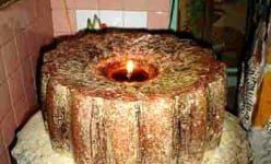 Vùng đất ở Sóc Trăng có ngôi chùa với cây nến khổng lồ cháy hàng trăm năm mà không tắt