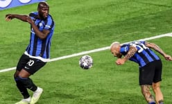 Từ 'bàn tay của chúa' Maradona tới 'cái chân của chúa' Lukaku