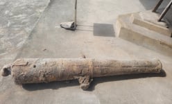 Cổ vật kim loại hình trụ phát lộ khi đào đất tại phà Bính cũ ở Hải Phòng là loại súng gì?