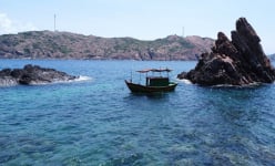 Hòn đảo này ở Bình Định đẹp thế sao lại có tên là Hòn Sẹo, nghe dân kể sự tích thấy bất ngờ!