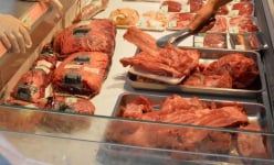 Ngăn chặn hơn 1.300 tấn thịt nhiễm Salmonella vào Việt Nam