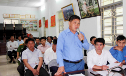Bí thư Tỉnh ủy Lai Châu tiếp xúc cử tri tại xã Nùng Nàng