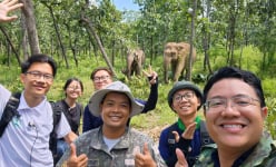 Ở một khu rừng nổi tiếng này của Đắk Lắk, người ta đang vô xem con động vật hoang dã khổng lồ