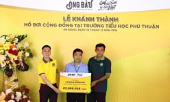 Quỹ Phát triển Tài năng Việt trao tặng hồ bơi thứ hai cho trẻ em nghèo