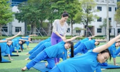Hoa Hậu Yoga Việt Nam 2024 Nguyễn Thị Huyền: Giáo viên trẻ tâm huyết của Trường IVS