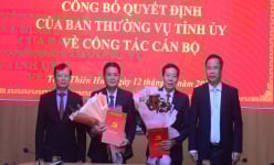 Ban Thường vụ Tỉnh ủy Thừa Thiên Huế công bố quyết định điều động, luân chuyển cán bộ