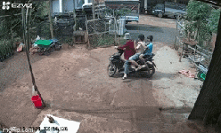 Clip NÓNG 24h: Nhóm học sinh ở Đắk Lắk la hét hoảng loạn nghi bị thương do pháo tự chế