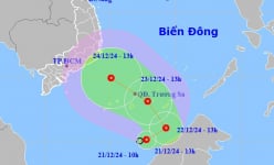 NÓNG: Áp thấp nhiệt đới trên biển Đông có khả năng mạnh lên thành bão không, ảnh hưởng trực tiếp đến khu vực nào?