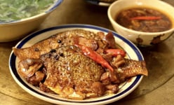 Loại cá lạ, thịt mềm thơm, có omega 3 rất cao, kho 
 cá cách này thơm nức, bổ dưỡng