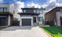 Điều thú vị trong không gian sống gần 600m2 có sân sau cạnh dòng sông