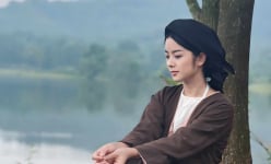 Ngô Lệ Quyên: 'Tôi cố kìm không khóc khi đóng cảnh bà Hoàng Thị Loan - mẹ Bác Hồ mất'