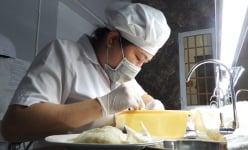Trợ lực để phát triển nghề nuôi chim yến: Sớm gỡ vướng để xuất khẩu yến sào vào thị trường tỷ dân (Bài 3)