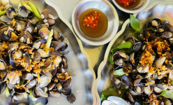 Giống hến nhưng không phải là hến, con đặc sản dân dã nhưng đầy quyến rũ này phải đến An Giang mới được thưởng thức
