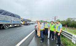 Hà Nội cấm và hạn chế xe đi qua một số đoạn đường, phân luồng xe buýt