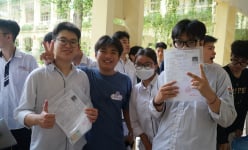 Tạo cơ hội làm quen Kỳ thi tốt nghiệp THPT năm 2025