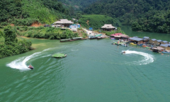 Đây là vịnh nước ngọt đẹp mê tơi trên một vùng núi cao ở Lai Châu, hùng vĩ như 'Vịnh Hạ Long thu nhỏ'