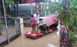 Một xã của Ninh Bình hơn 600 hộ dân bị cô lập do nước lũ đổ về sau bão số 3