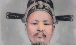 Quan to nhà Nguyễn nghe tin vua Hàm Nghi bị bắt, đành ở lại Trung Quốc tới lúc mất mà chưa trở lại cố hương