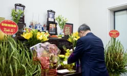 Tổng Bí thư Tô Lâm dâng hương tưởng nhớ cố Tổng Bí thư Nguyễn Phú Trọng