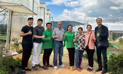 2 vợ chồng ở Lâm Đồng cho cà phê chín lên men với mật chuối, kết quả bất ngờ, cả làng phục lăn