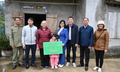 Báo Nông thôn Ngày nay/Dân Việt phối hợp với Hội Nông dân tỉnh Quảng Ninh hỗ trợ sửa chữa nhà cho hoàn cảnh khó khăn