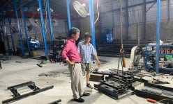 Cả làng phục lăn một ông nông dân Tây Ninh sáng chế máy trồng sắn '4 trong 1', nói câu bất ngờ về bản quyền