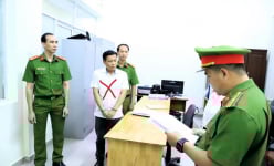 Bắt 1 Tổ trưởng Tổ xây dựng UBND phường vì 'bảo kê' xây dựng không phép trên đất nông nghiệp