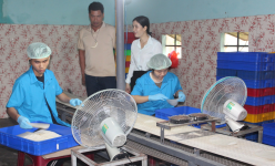Một người quê Vĩnh Phúc vô Bình Phước làm thứ bánh tên nghe lạ tai xuất xứ từ Trung Quốc, ai ngờ lại phát tài
