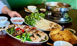 Loại lẩu đại bổ, có chim trên trời, sâm đất núi, bào ngư dưới biển, ngon miệng, no mắt ở Gia Lai