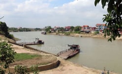 Con sông của người Quan họ, suốt đời nước chảy lơ thơ là ý nói dòng sông nào chảy qua Bắc Ninh?