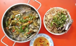 Đặc sản miền Tây Nam bộ, đem con vật rúc bùn này làm sạch om cơm mẻ, bắp chuối, bông súng là trúng bài