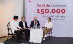 Nguyên GĐ Bệnh viện Từ Dũ nói về lợi ích của phương pháp “kangaroo” trong việc chăm trẻ sơ sinh