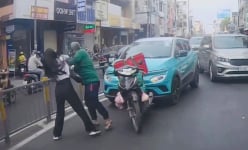 Cảnh sát triệu tập người đàn ông xô xát với người phụ nữ ở quận 3 làm rõ hành vi gây rối 