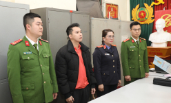 Bắt giữ nguyên nhân viên ngân hàng lừa đảo chiếm đoạt gần 1 tỷ đồng
