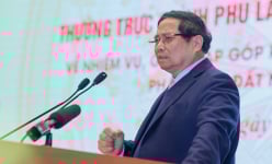 Thủ tướng chỉ đạo 'nóng' về miễn học phí, nghiêm cấm ngân hàng thương mại tự tăng lãi suất