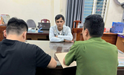 Bắt đối tượng lao vào trường cướp giật dây chuyền của học sinh ở Quảng Bình