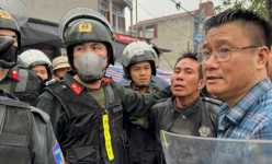 Gần 5 giờ giải cứu nghẹt thở vụ đối tượng dùng dao khống chế bé gái trên mái nhà ở Bắc Ninh