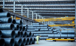 Giá thép Trung Quốc đồng loạt đi lên bất chấp căng thẳng thương mại