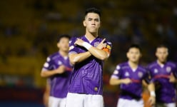 B.Bình Dương vs Phù Đổng Ninh Bình (18h ngày 29/3): Tiến Linh đối đầu Hoàng Đức