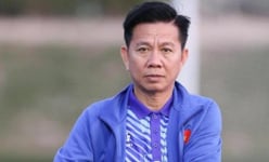 HLV Hoàng Anh Tuấn bất ngờ chung chiến tuyến với HLV Park Hang-seo