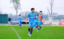 Cựu tuyển thủ U23 Việt Nam 1m87 tái xuất ở Bắc Ninh FC