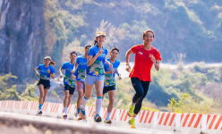Sải bước trên miền Di sản - giải Marathon lớn nhất miền Bắc diễn ra tại Cát Bà