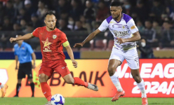 Hồng Lĩnh Hà Tĩnh vs Hà Nội FC: 2 pha lập công, 1 thẻ đỏ và 1 lần VAR từ chối bàn thắng