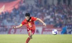 Xuân Trường khiến HLV Kim Sang-sik phải suy nghĩ lại?