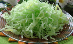 Trổ tài làm mứt đu đủ vị lá dứa tuyệt ngon chẳng cần nước vôi trong