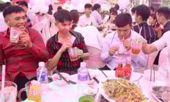 Chuyện lạ Bình Phước: Đám cưới đầu tiên ở làng không dùng rượu, bia