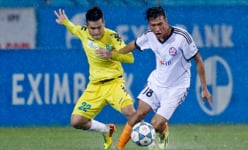 Vòng 23 V.League 2014: “Gà nhà” có hại nhau?