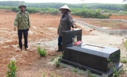 Quảng Trị: Múc đất xâm phạm mồ mả, khắc phục kiểu đối phó?