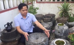 Chuyện lạ Lào Cai: 'Đồ khùng' đáng yêu ôm bao nhiêu nồi đồng cối đá